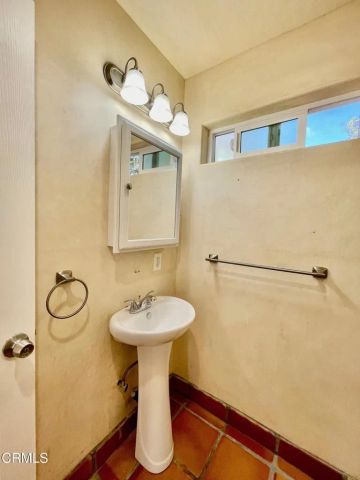 211 Fox Street, Ojai, CA 93023