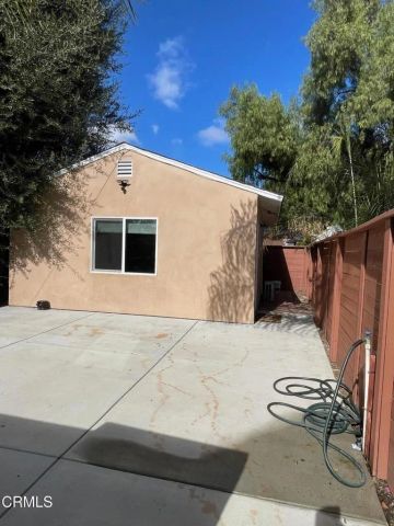 211 Fox Street, Ojai, CA 93023