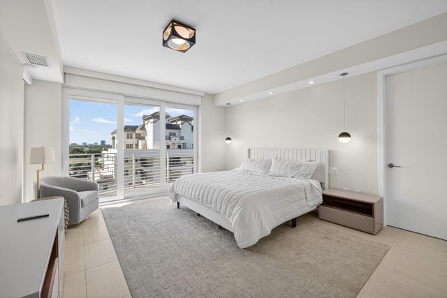 612 Bayshore Drive 702, Fort Lauderdale, FL 33304