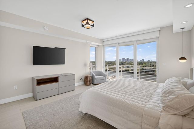 612 Bayshore Drive 702, Fort Lauderdale, FL 33304