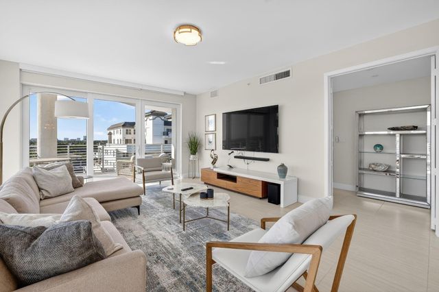 612 Bayshore Drive 702, Fort Lauderdale, FL 33304