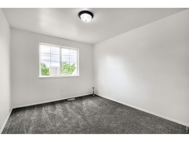 2402 Thoreau Dr, Fort Collins, CO 80524