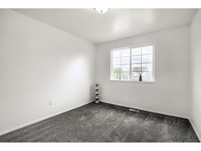 2402 Thoreau Dr, Fort Collins, CO 80524