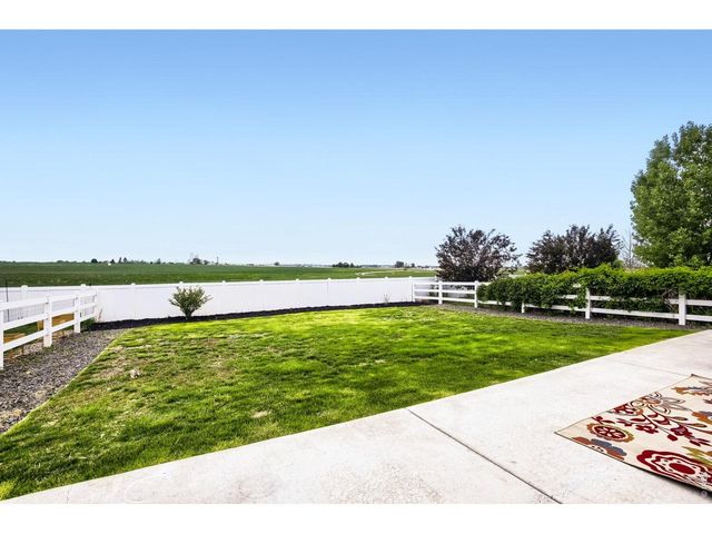 2402 Thoreau Dr, Fort Collins, CO 80524