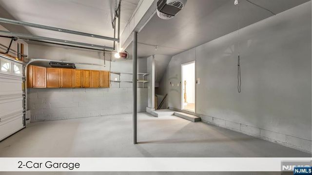758 Manchester Way, Paramus, NJ 07652
