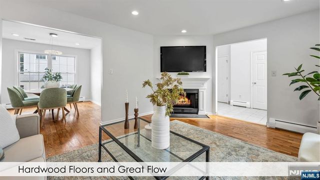 758 Manchester Way, Paramus, NJ 07652