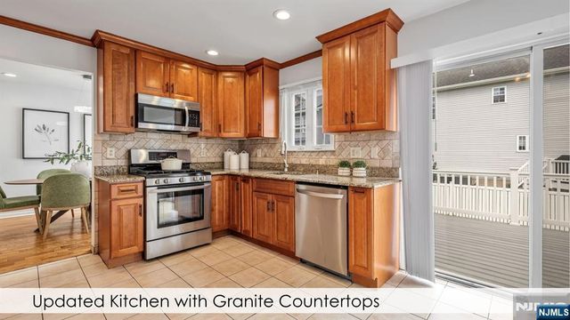 758 Manchester Way, Paramus, NJ 07652