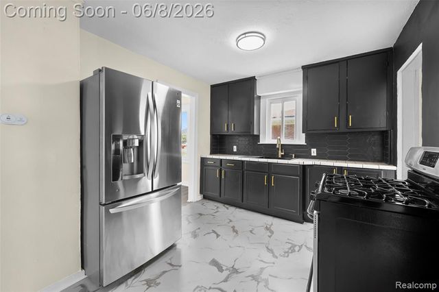 28075 Annapolis Road, Westland, MI 48186