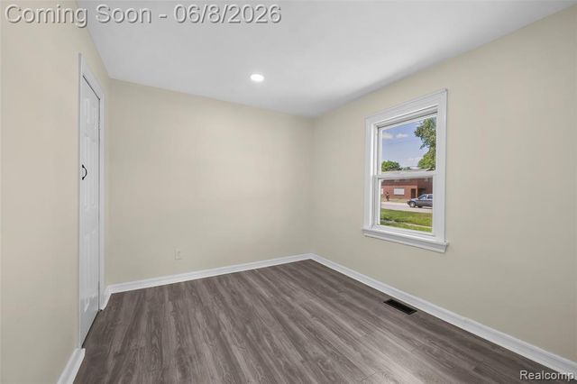 28075 Annapolis Road, Westland, MI 48186