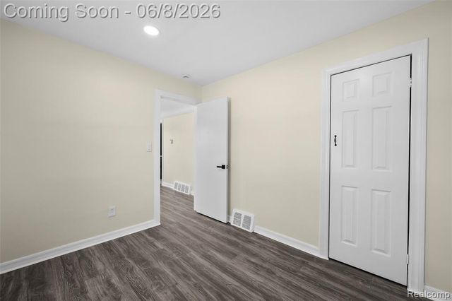 28075 Annapolis Road, Westland, MI 48186