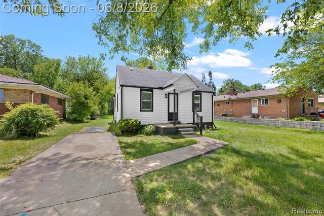 28075 Annapolis Road, Westland, MI 48186