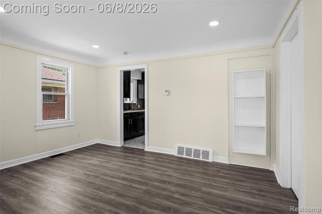 28075 Annapolis Road, Westland, MI 48186