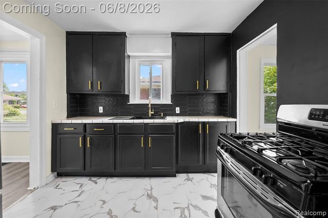 28075 Annapolis Road, Westland, MI 48186