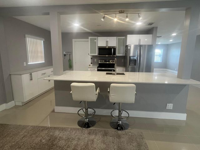 2396 SW 13th Avenue, Boynton Beach, FL 33426