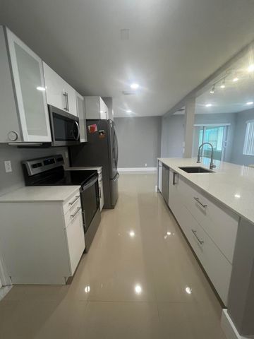 2396 SW 13th Avenue, Boynton Beach, FL 33426