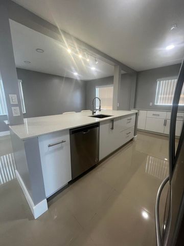 2396 SW 13th Avenue, Boynton Beach, FL 33426