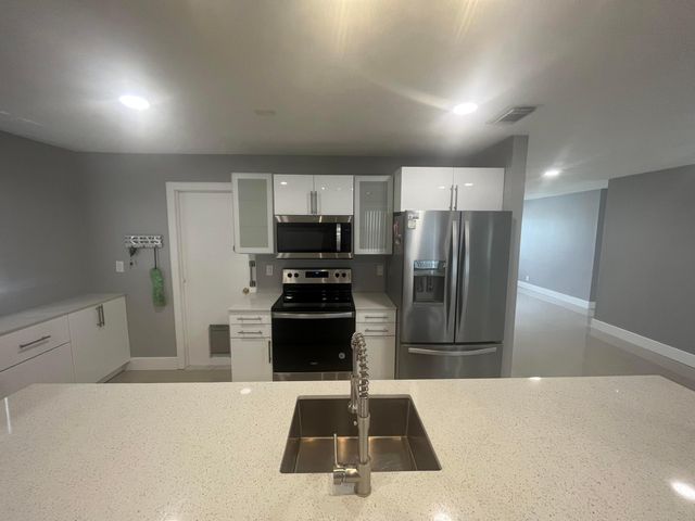 2396 SW 13th Avenue, Boynton Beach, FL 33426