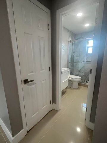 2396 SW 13th Avenue, Boynton Beach, FL 33426