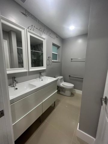 2396 SW 13th Avenue, Boynton Beach, FL 33426