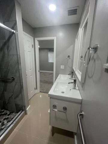 2396 SW 13th Avenue, Boynton Beach, FL 33426