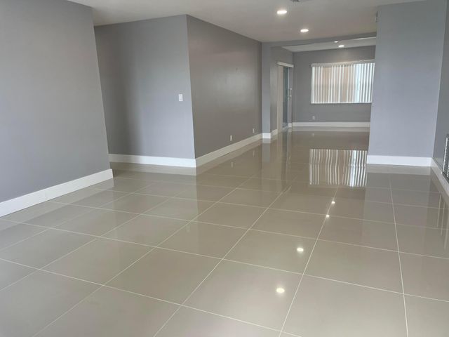 2396 SW 13th Avenue, Boynton Beach, FL 33426