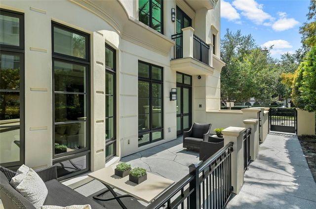 125 S INTERLACHEN AVENUE 1, Winter Park, FL 32789