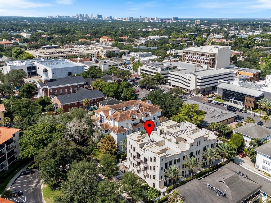 125 S INTERLACHEN AVENUE 1, Winter Park, FL 32789
