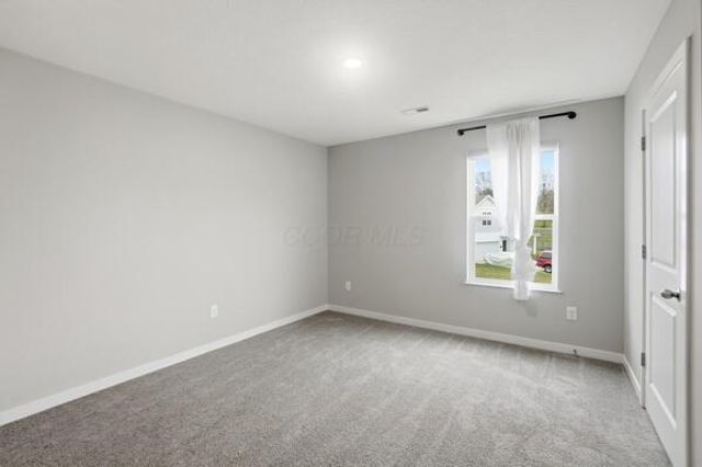 384 Kells Court E, Newark, OH 43055