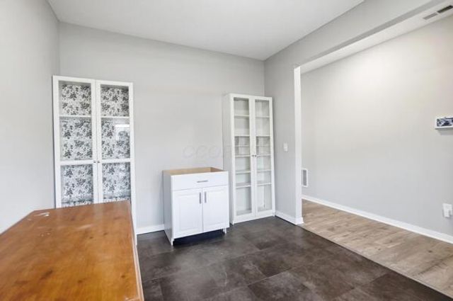 384 Kells Court E, Newark, OH 43055