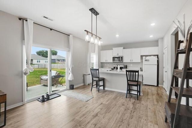 384 Kells Court E, Newark, OH 43055