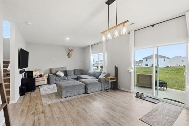 384 Kells Court E, Newark, OH 43055