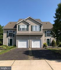 4 FAWN CT, Lumberton, NJ 08048