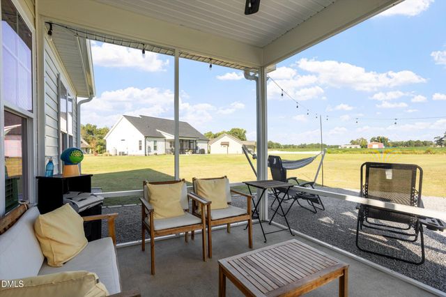 17 Tanseyleaf Drive, Smithfield, NC 27577