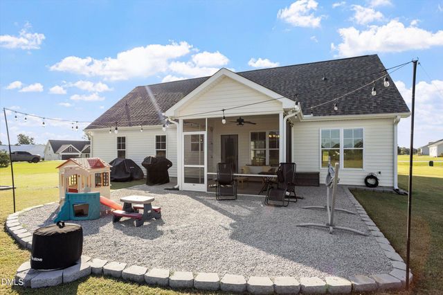 17 Tanseyleaf Drive, Smithfield, NC 27577