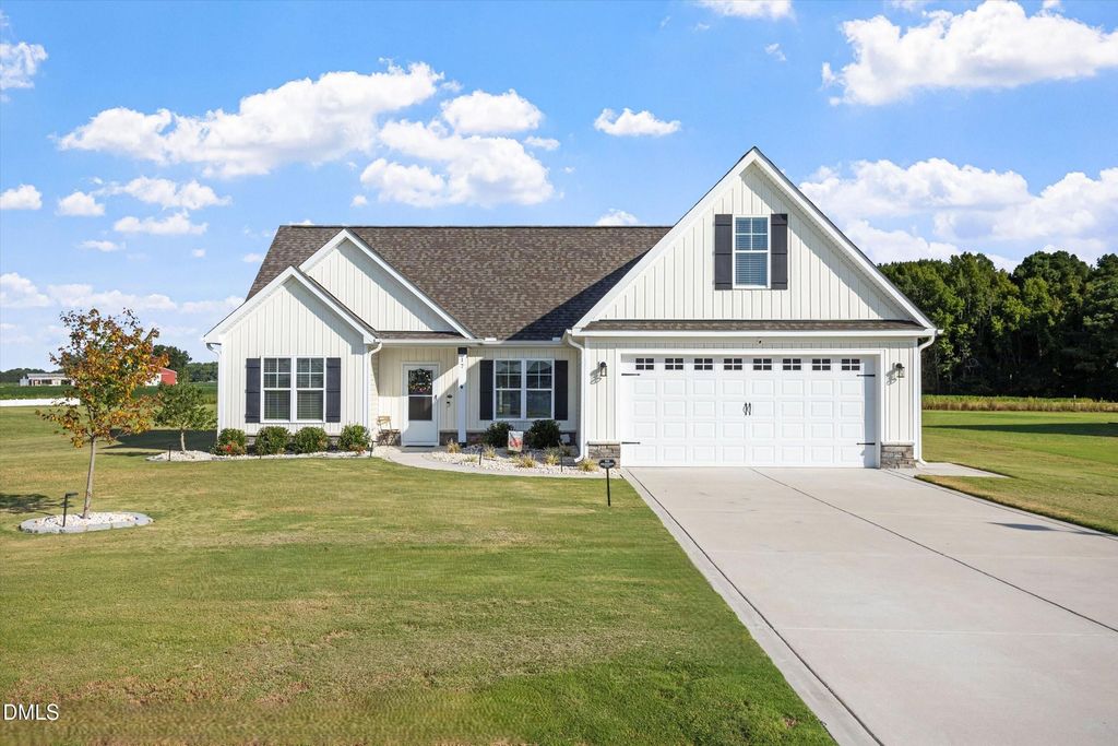 17 Tanseyleaf Drive, Smithfield, NC 27577