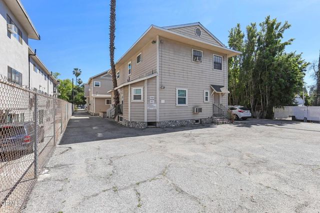 421 N Euclid Avenue, Pasadena, CA 91101