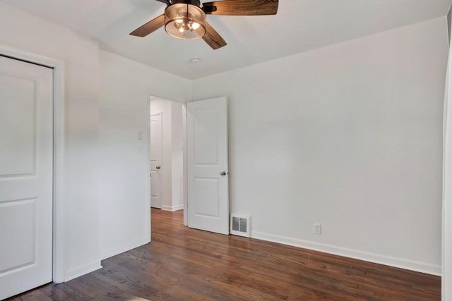 5410 N 54th STREET, Milwaukee, WI 53218