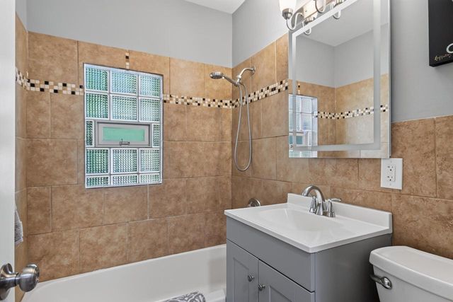 5410 N 54th STREET, Milwaukee, WI 53218