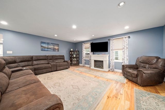 82 Cotton Avenue, Braintree, MA 02184