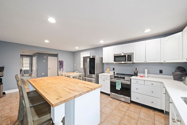 82 Cotton Avenue, Braintree, MA 02184