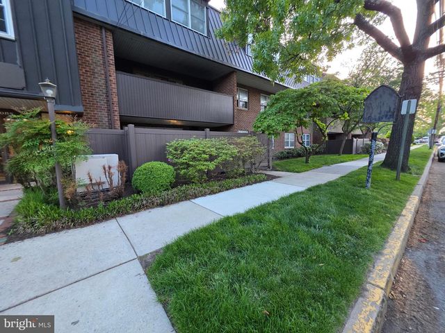 25 HADDONFIELD CMNS, Haddonfield, NJ 08033