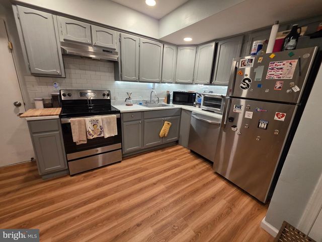 25 HADDONFIELD CMNS, Haddonfield, NJ 08033