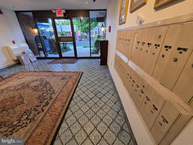 25 HADDONFIELD CMNS, Haddonfield, NJ 08033