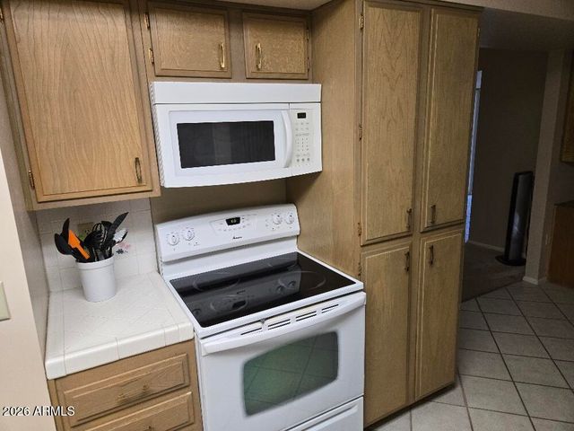 10007 W CLAIR Drive, Sun City, AZ 85351