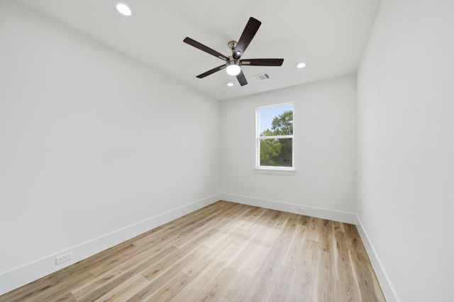 6511 Narcissus Street B, Houston, TX 77087