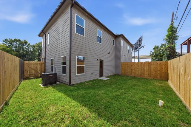 6511 Narcissus Street B, Houston, TX 77087