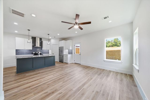 6511 Narcissus Street B, Houston, TX 77087