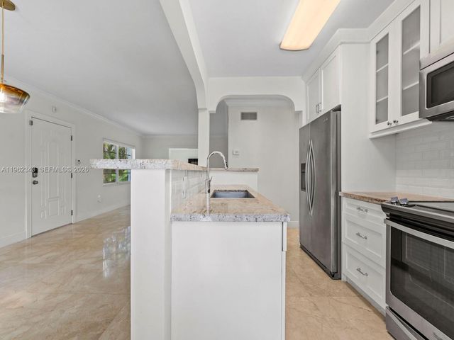 5940 SW 47th St, Miami, FL 33155