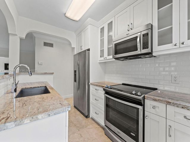 5940 SW 47th St, Miami, FL 33155