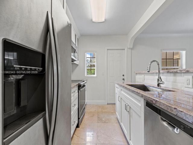 5940 SW 47th St, Miami, FL 33155